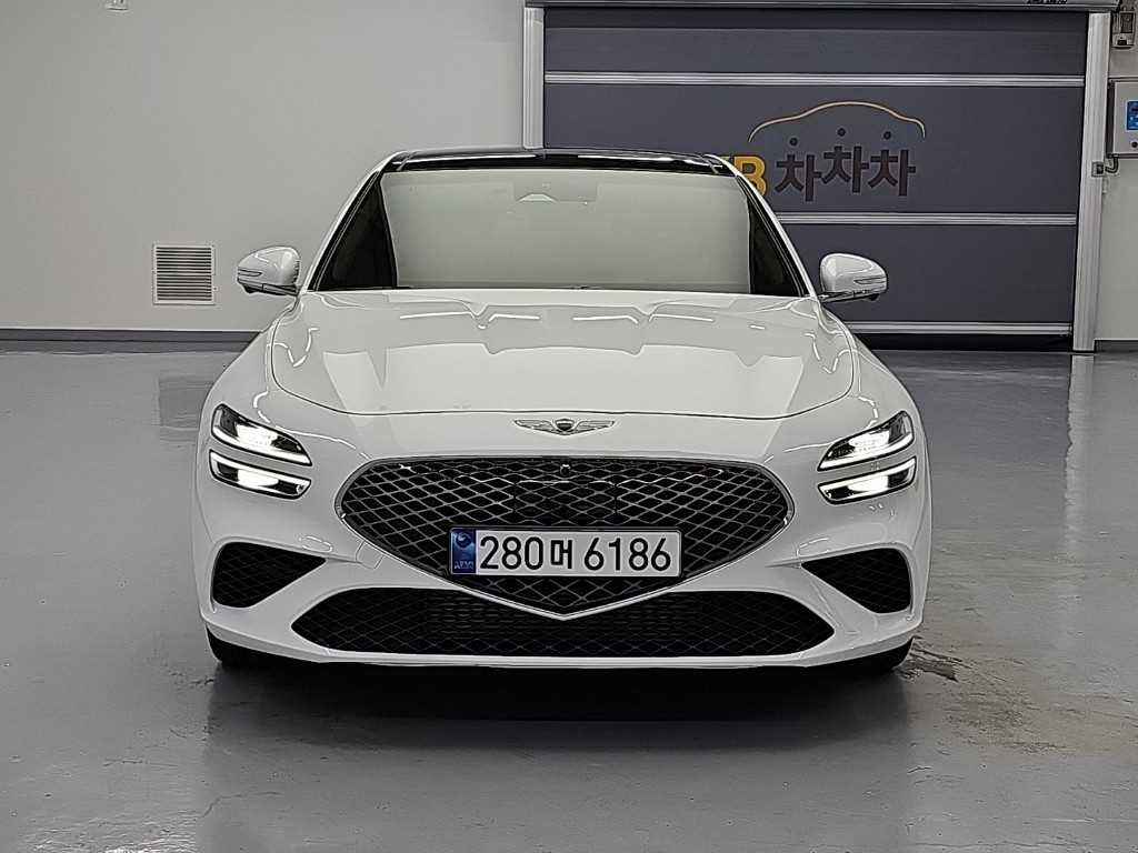 제네시스 G70 가솔린 2.0T 4WD 사진 2/18