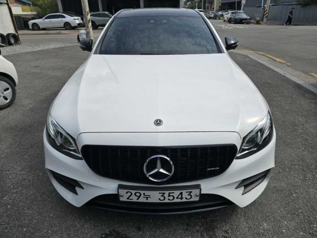 벤츠 E 클래스 E300 AMG LINE 사진