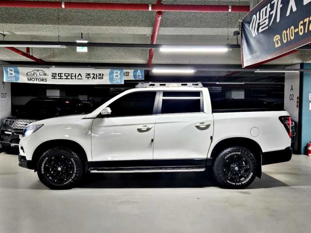 KGM 렉스턴 4WD 디젤 2.2 노블레스 사진 2/20