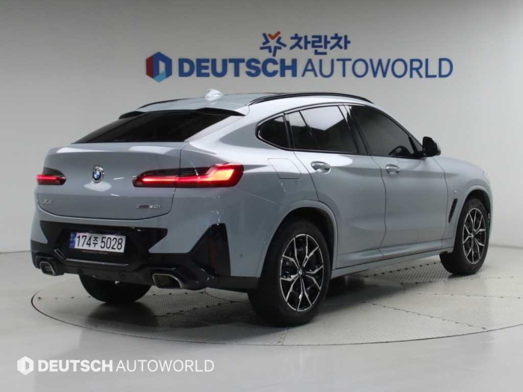 BMW X4 xDrive 20i xLine 사진 2/20