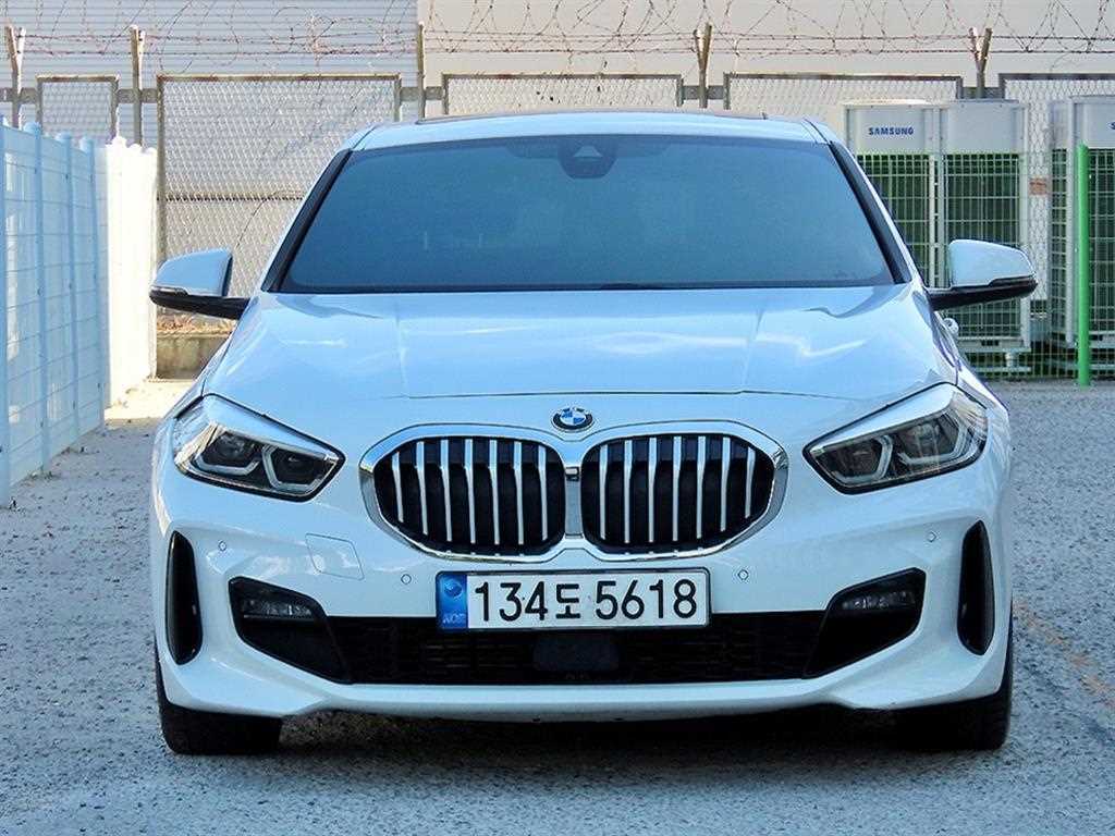BMW 1시리즈 120i M 스포츠 사진