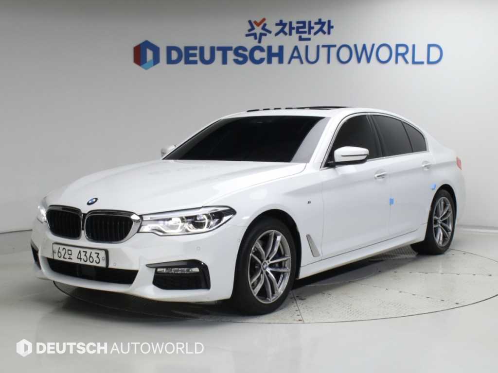 BMW 5시리즈 530i xDrive M 스포츠 플러스 사진 2/20
