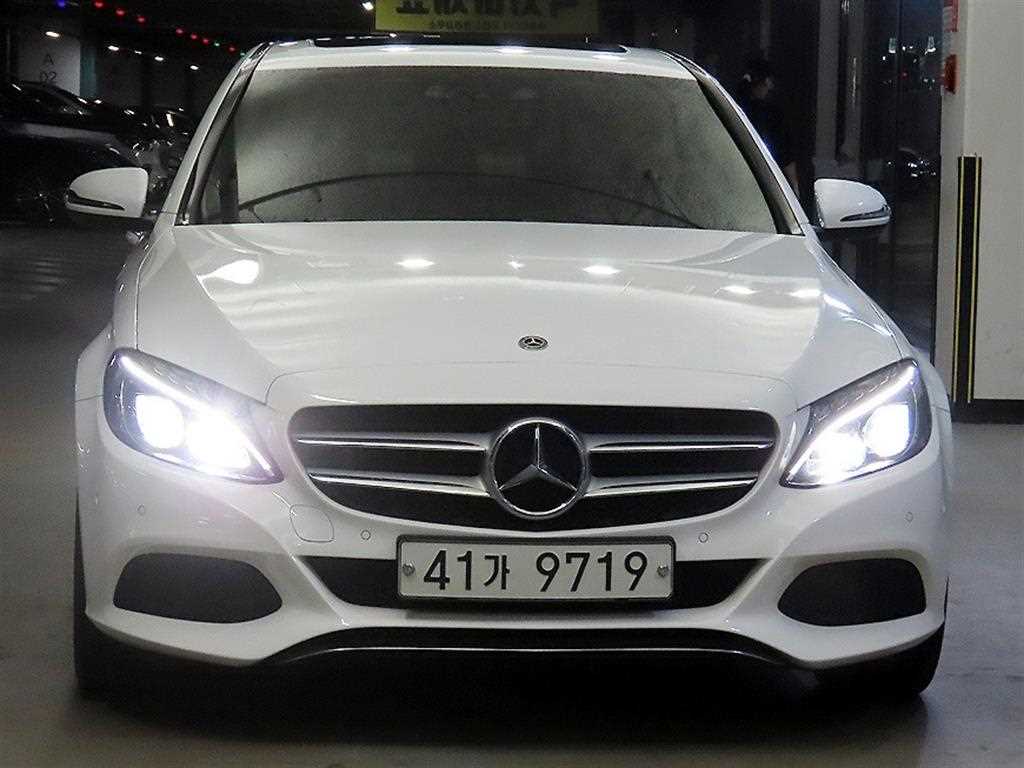 벤츠 C 클래스 C220 d 아방가르드 사진 2/20