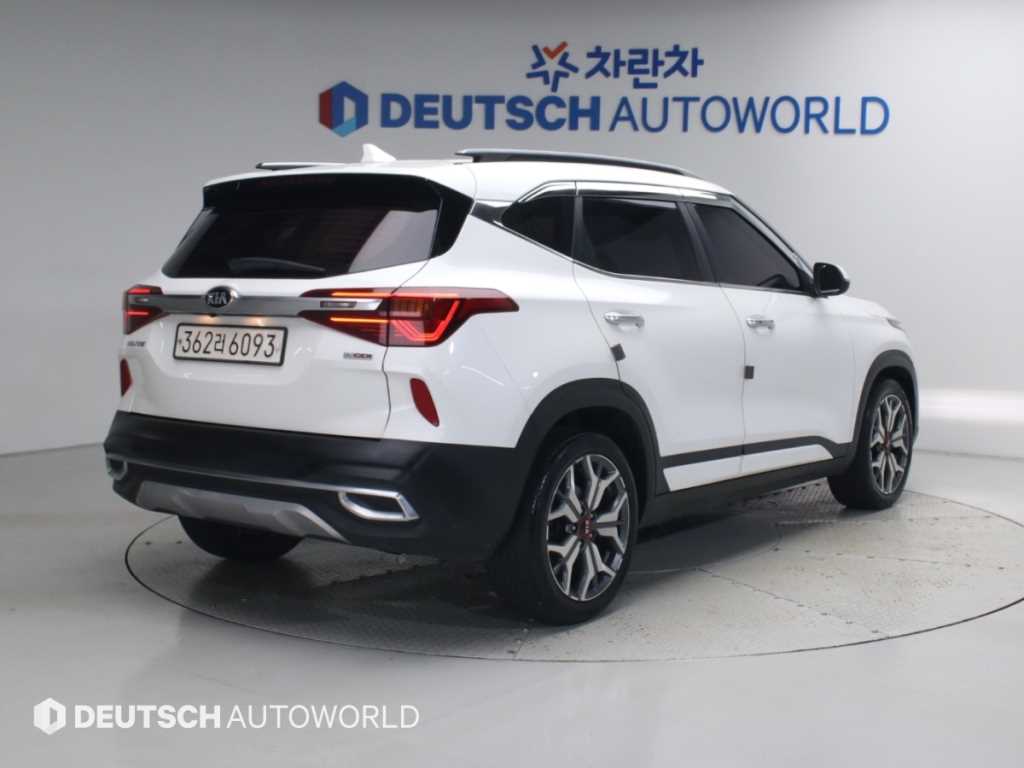 기아 셀토스 가솔린 1.6 터보 2WD 노블레스 사진 2/20