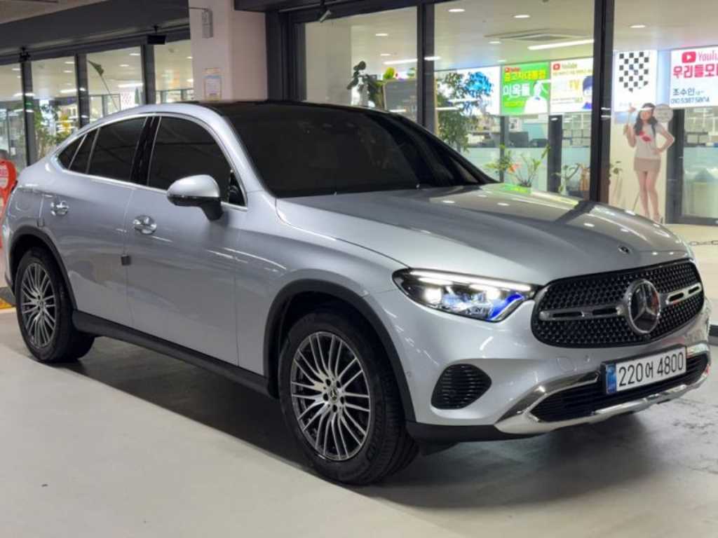 벤츠 GLC 클래스 GLC300 4MATIC 쿠페 아방가르드 사진 2/19