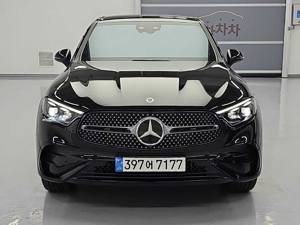 벤츠 GLC 클래스 GLC300 4MATIC 쿠페 아방가르드 사진 2/19