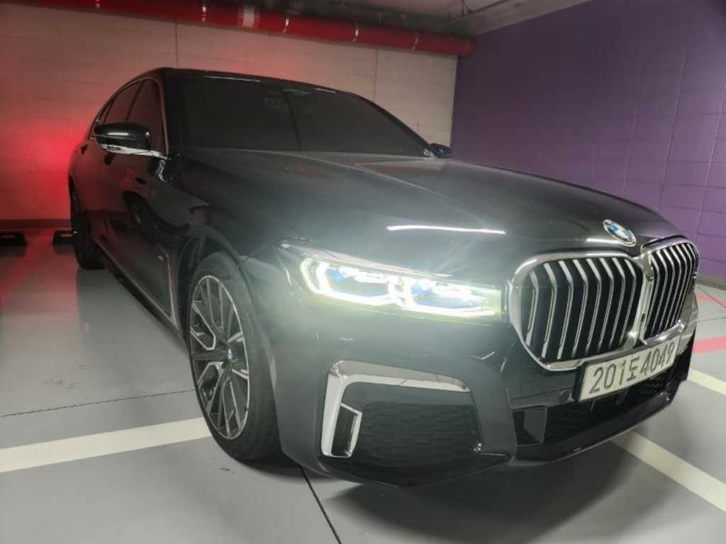 BMW 7시리즈 730d xDrive M 스포츠 사진 2/10