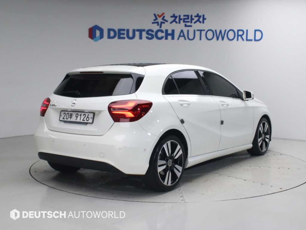 벤츠 A 클래스 A200 사진 2/20