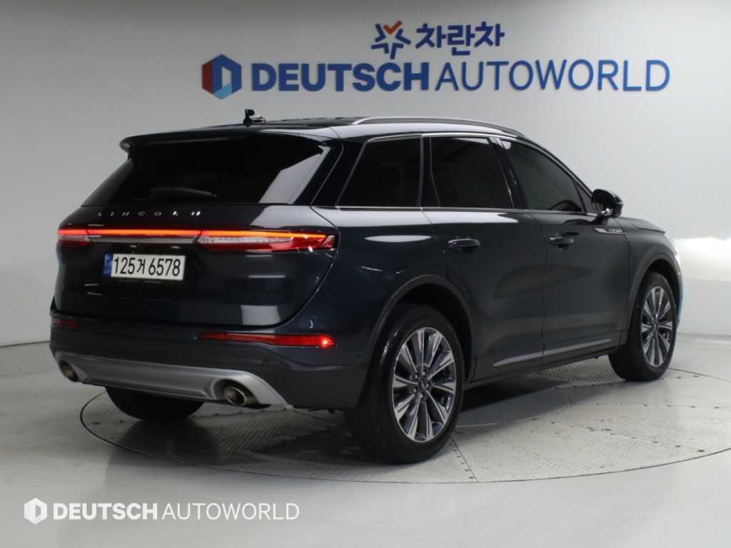링컨 코세어 2.0 리저브 AWD 사진 2/20
