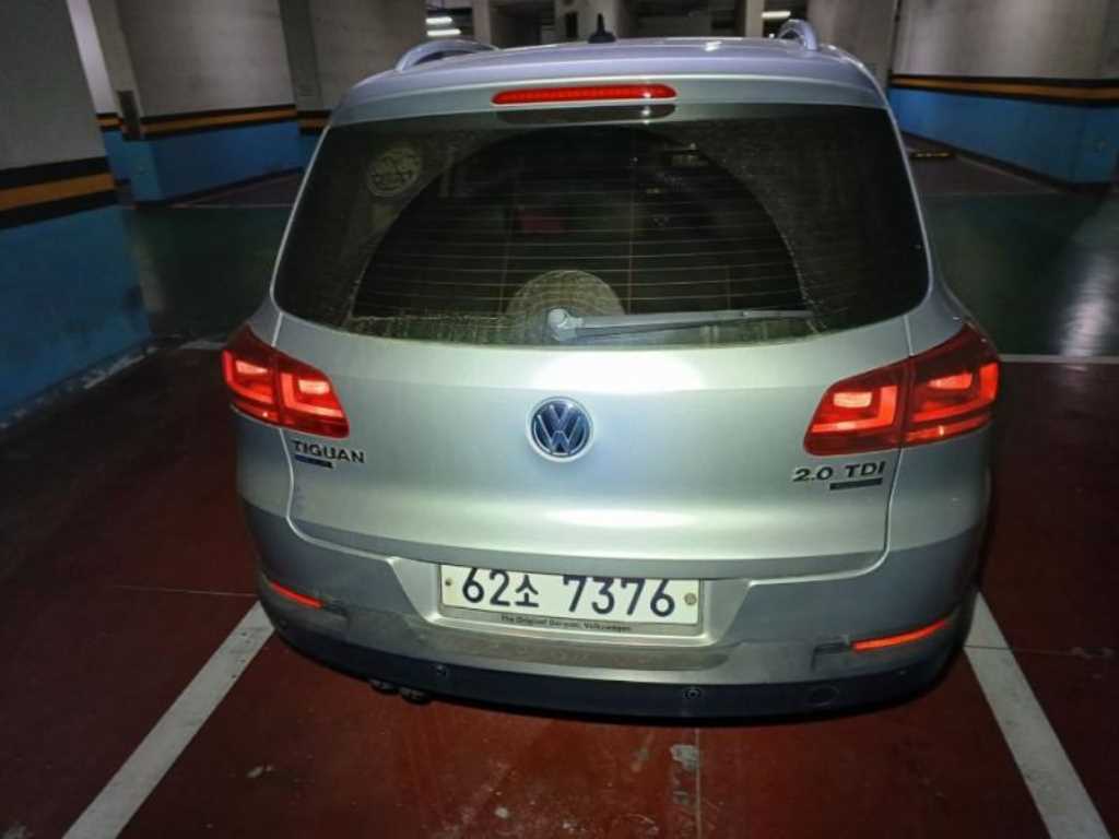폭스바겐 티구안 2.0 TDI 프리미엄 사진 2/8