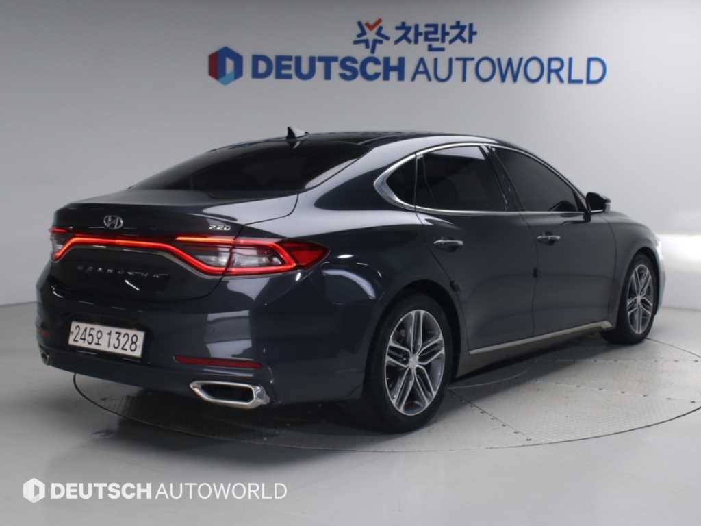 현대 그랜저 2.2 VGT 프리미엄 스페셜 사진 2/20