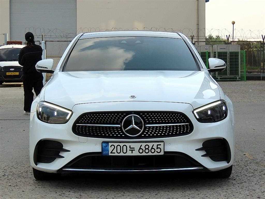 벤츠 E 클래스 E350 4MATIC 아방가르드 사진