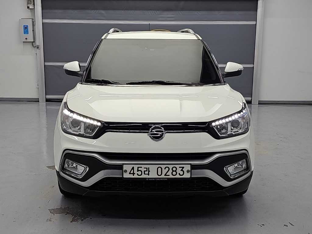 KGM 티볼리 2WD 디젤 1.6 IX 사진 2/20