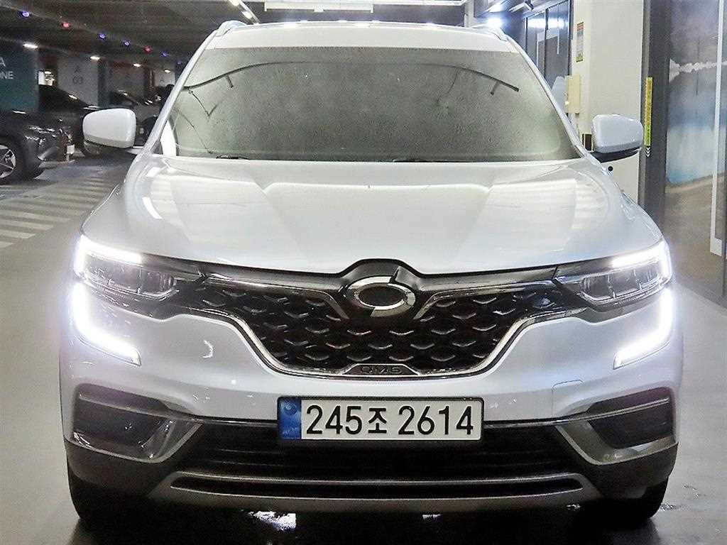 르노코리아 QM6 2.0 LPe LE 2WD 사진 2/20