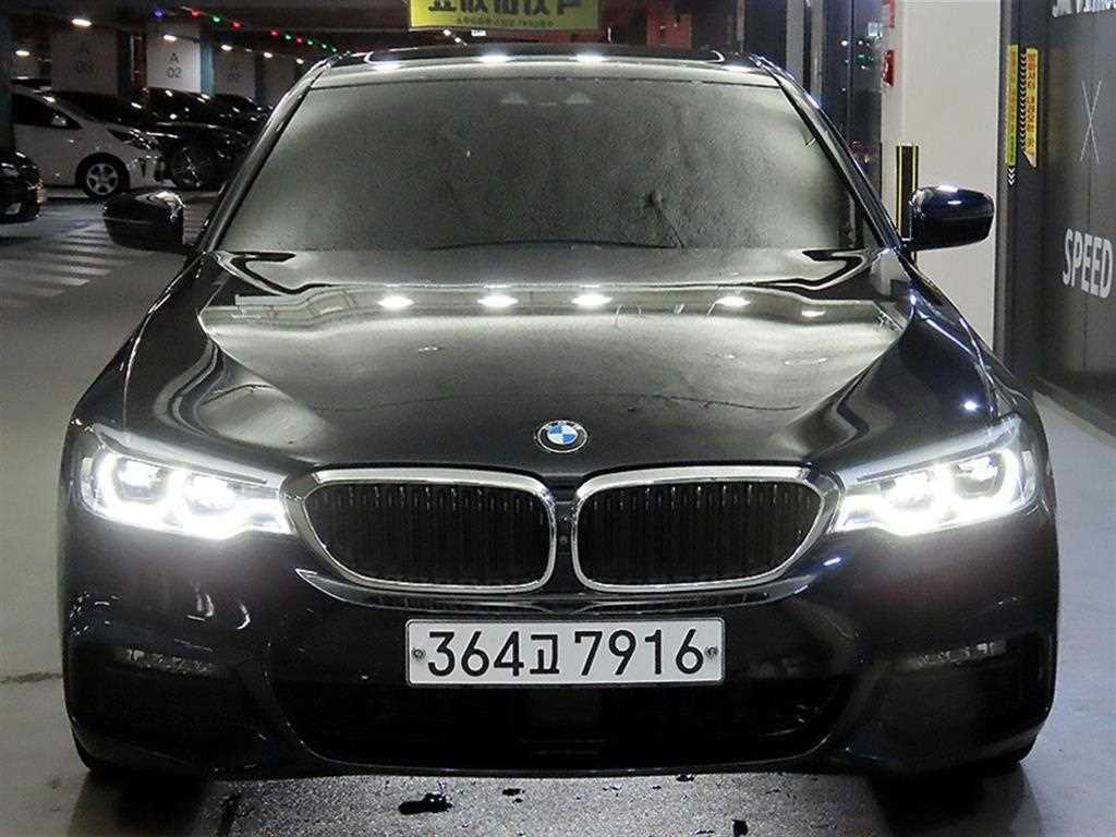 BMW 5시리즈 530i M 스포츠 플러스 사진 2/20