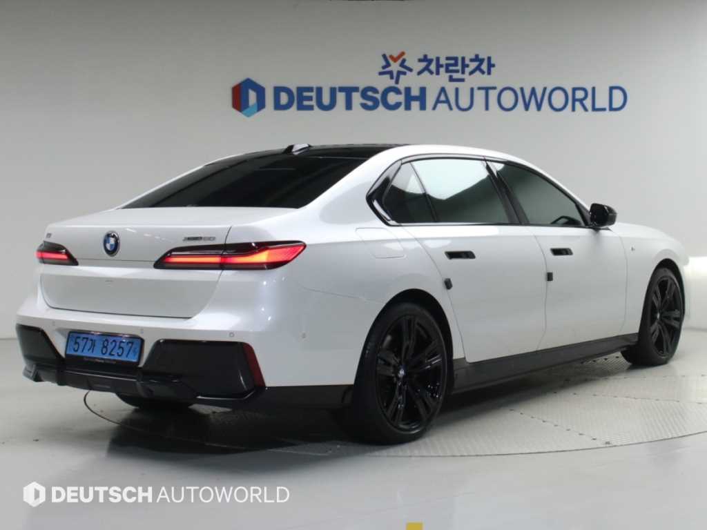 BMW i7 xDrive 60 M 스포츠 이그제큐티브 팩 사진 2/20