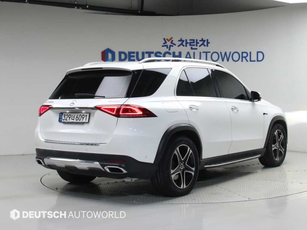 벤츠 GLE 클래스 GLE 350e 4MATIC 사진 2/20