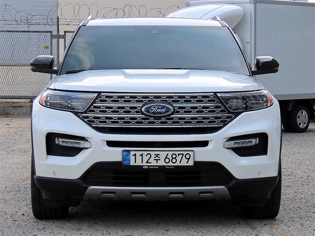 포드 익스플로러 3.0 AWD PHEV 리미티드 사진