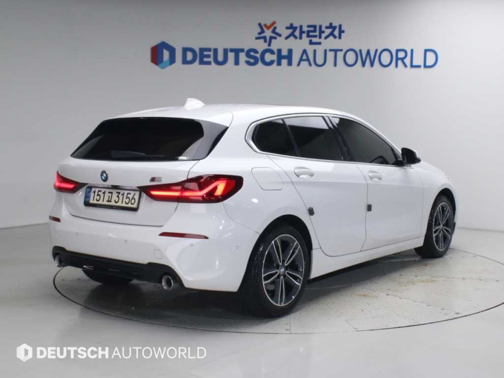 BMW 1시리즈 118d 스포츠 사진 2/20