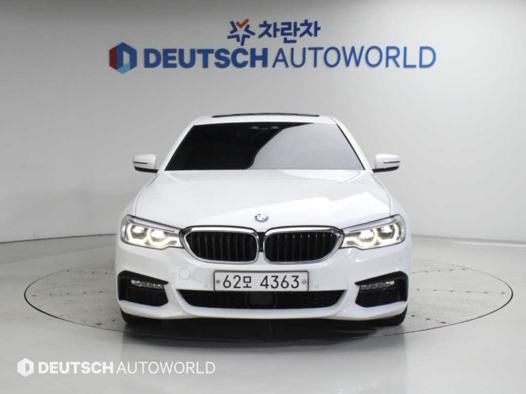 BMW 5시리즈 530i xDrive M 스포츠 플러스 사진
