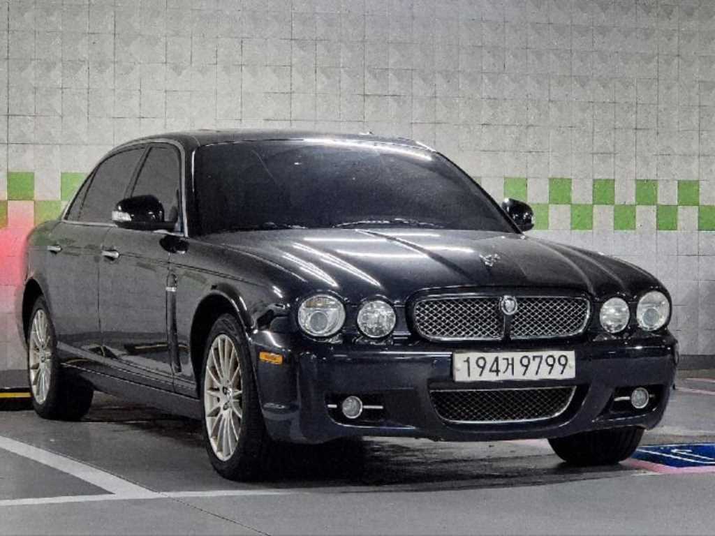 재규어 XJ 2.7D LWB 사진