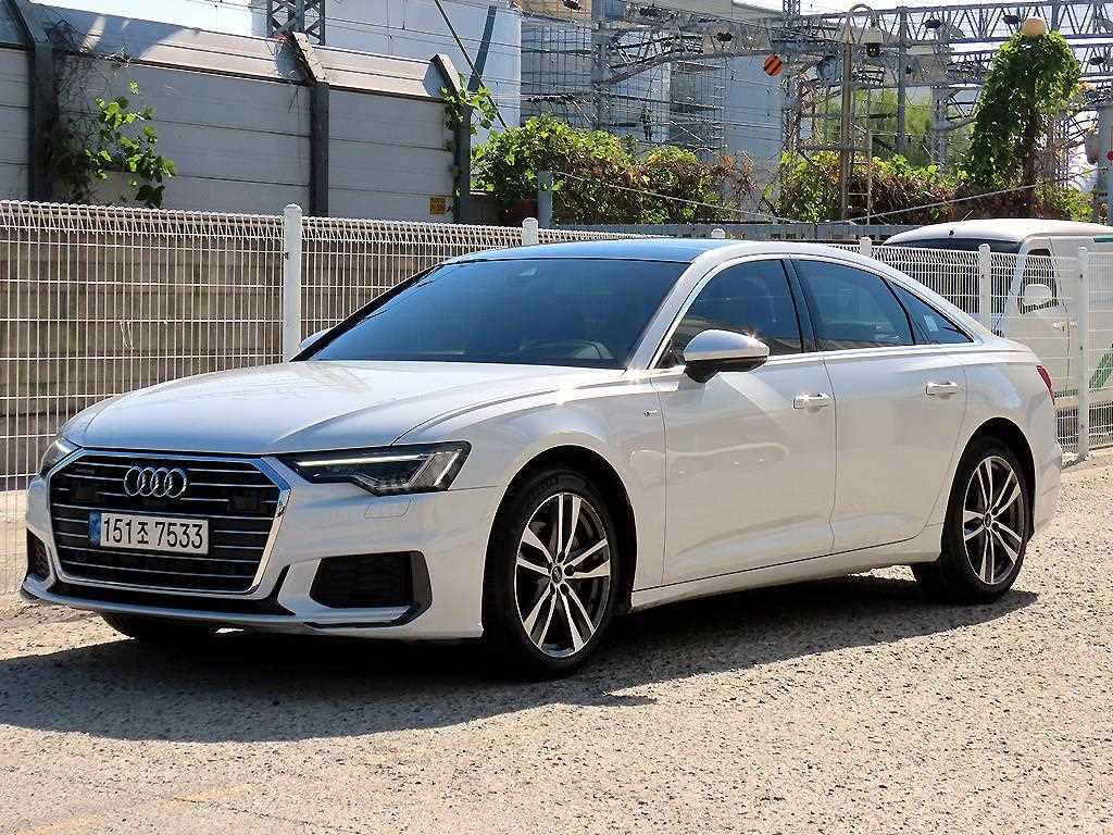 아우디 A6 45 TFSI 콰트로 프리미엄 사진 2/20