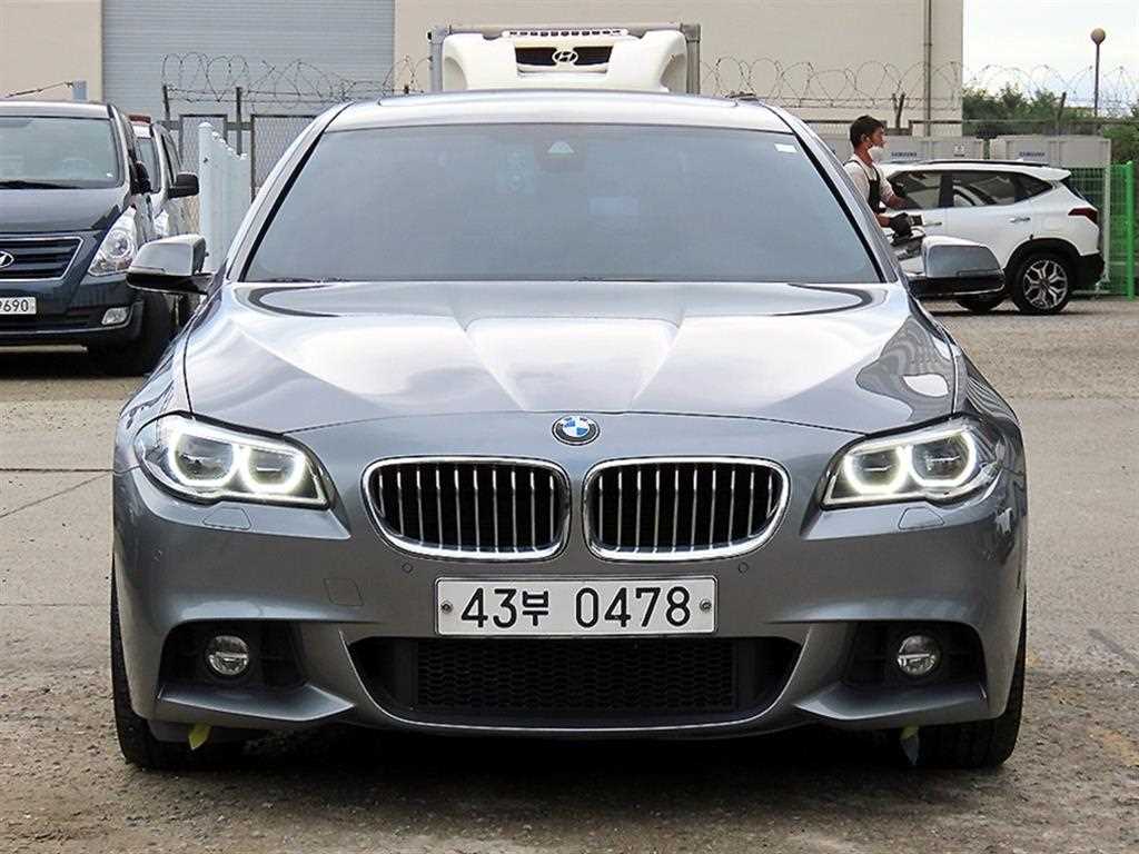 BMW 5시리즈 520d M 에어로다이나믹 사진