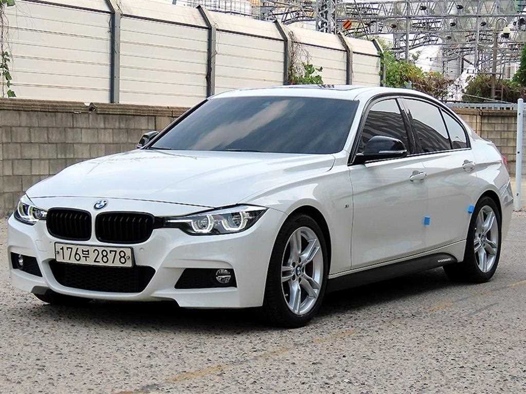 BMW 3시리즈 330i M 스포츠 쉐도우 사진 2/20