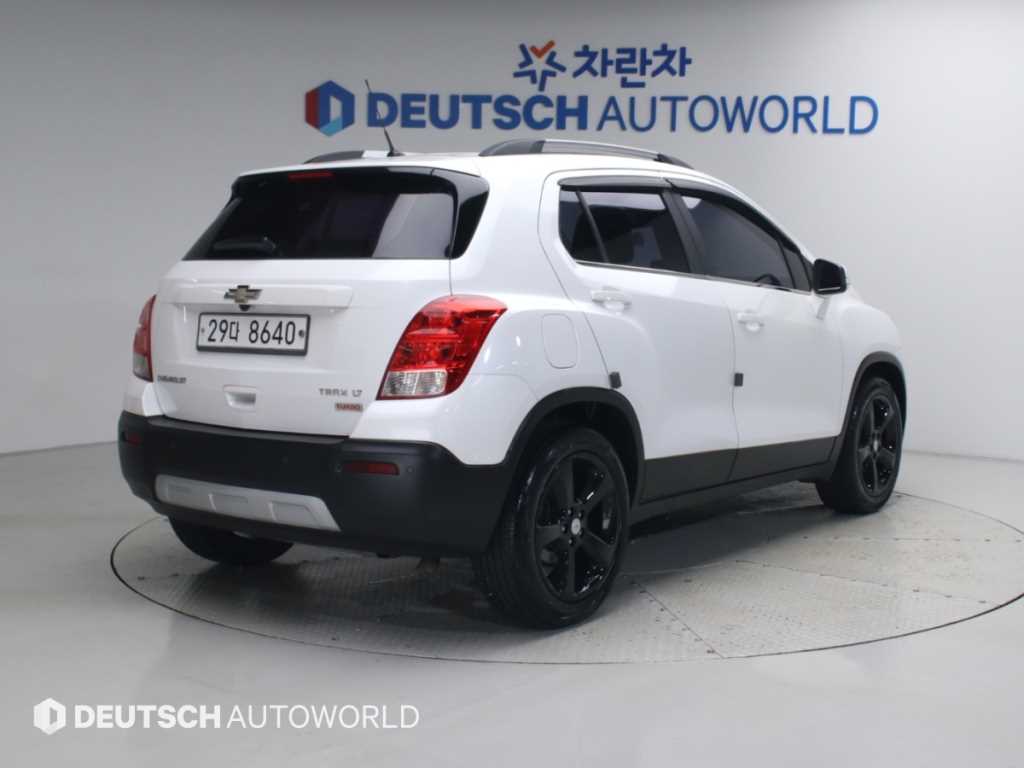 쉐보레 트랙스 1.4 LT 래더패키지 사진 2/20