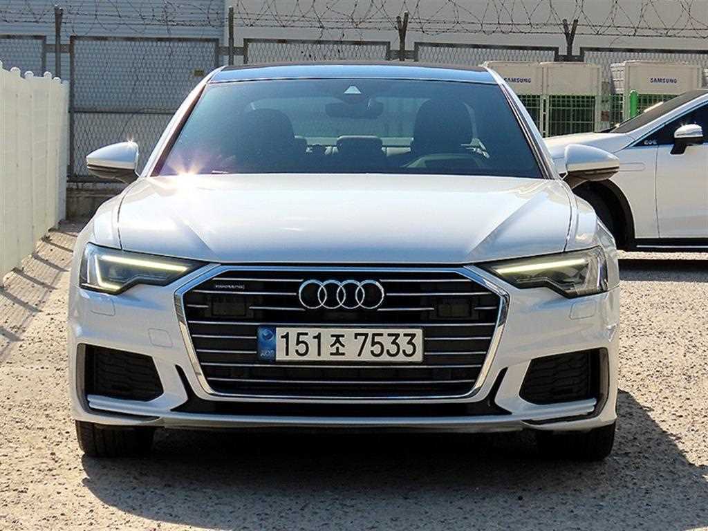 아우디 A6 45 TFSI 콰트로 프리미엄 사진