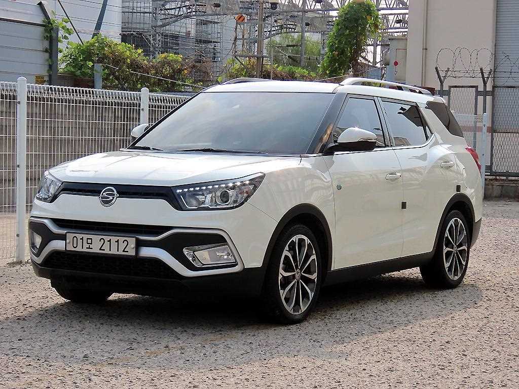 KGM 티볼리 2WD 디젤 1.6 IX 사진 2/20