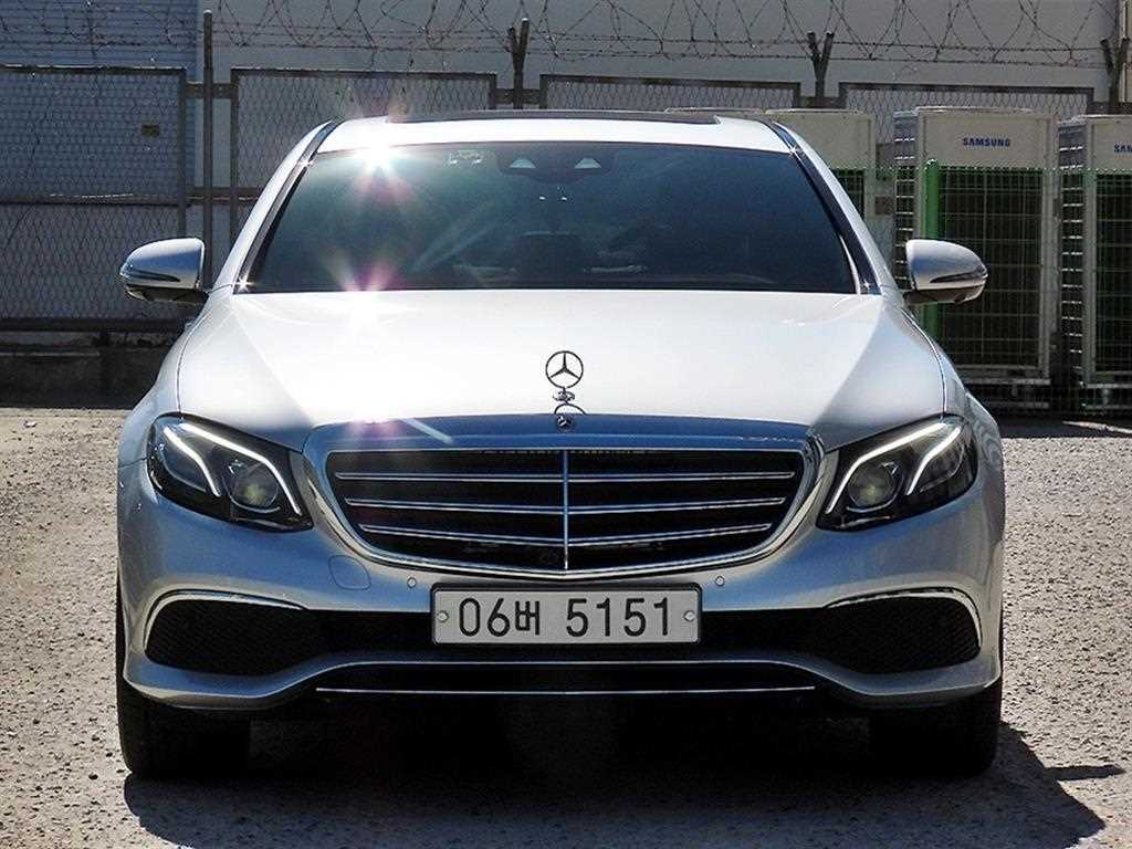 벤츠 E 클래스 E300 익스클루시브 사진