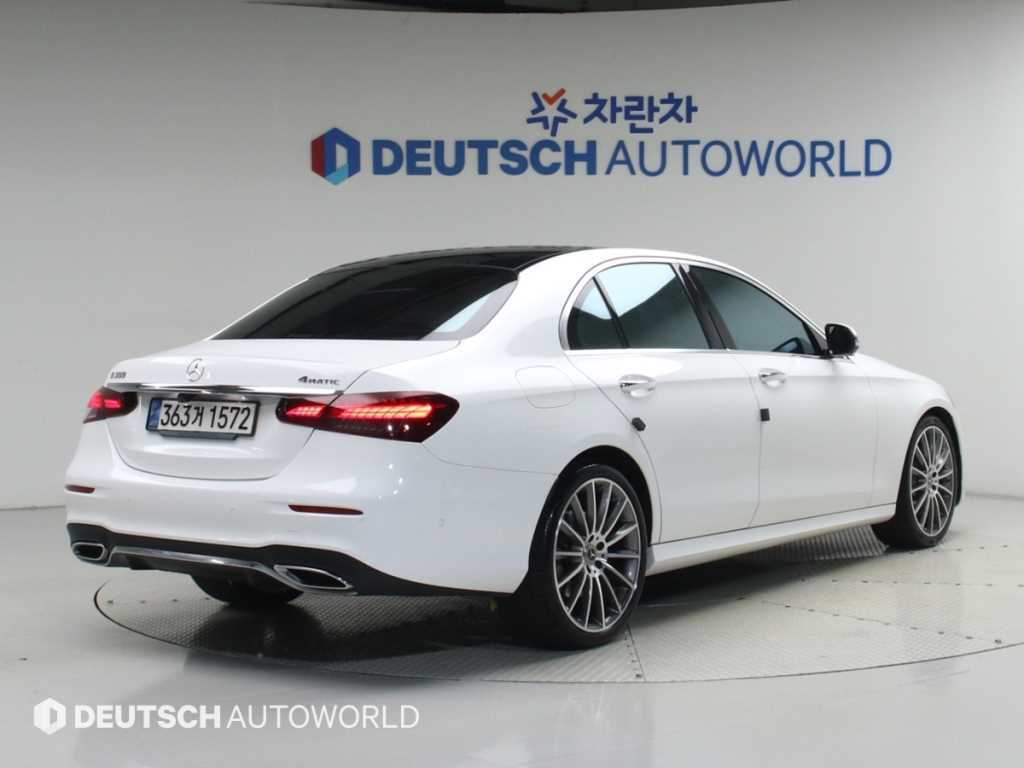 벤츠 E 클래스 E350 4MATIC AMG LINE 사진 2/20