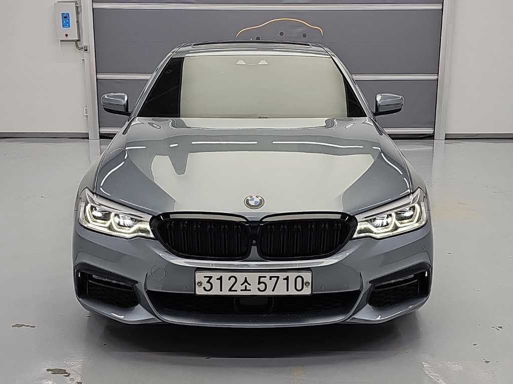 BMW 5시리즈 520d M 스포츠 플러스 사진 2/19