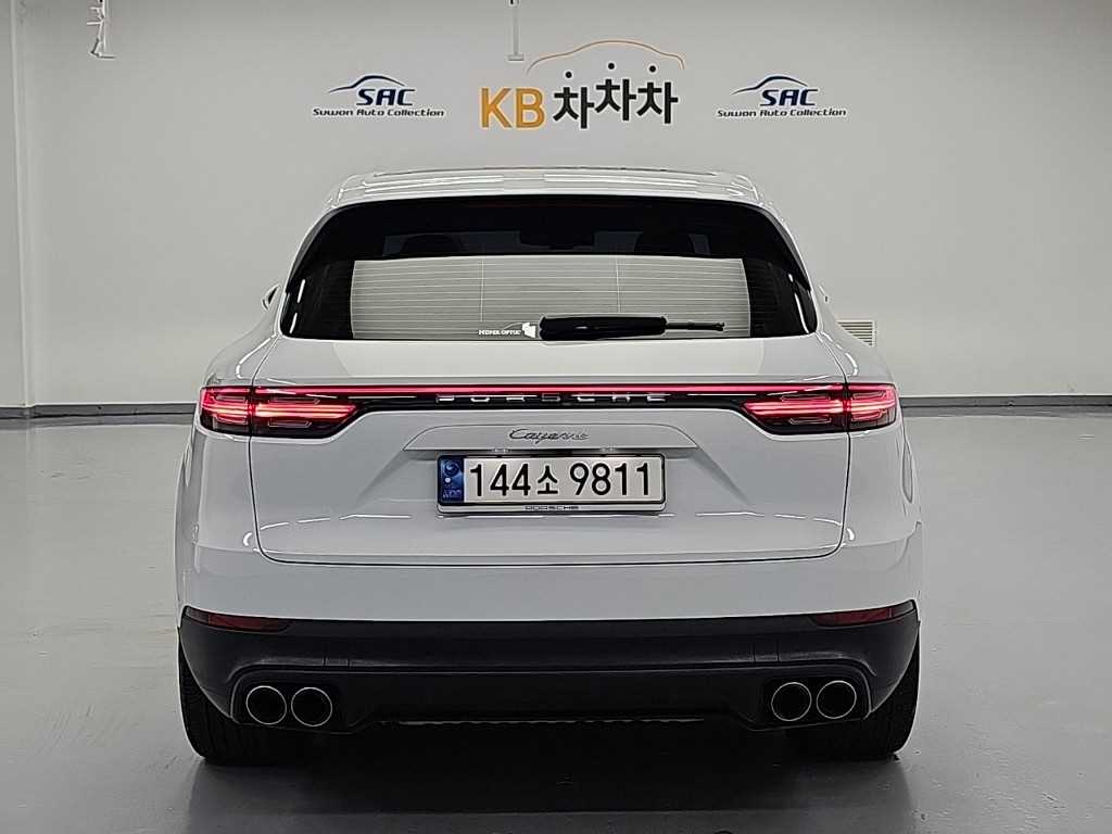 포르쉐 카이엔 3.0 사진 2/19