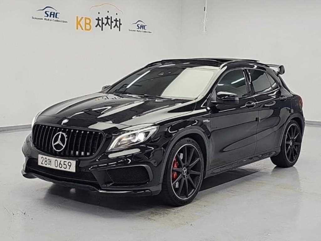 벤츠 GLA 클래스 GLA45 AMG 4MATIC 사진