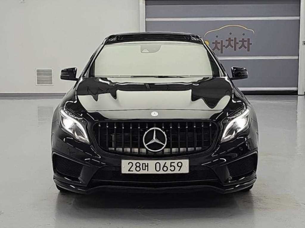 벤츠 GLA 클래스 GLA45 AMG 4MATIC 사진 2/20