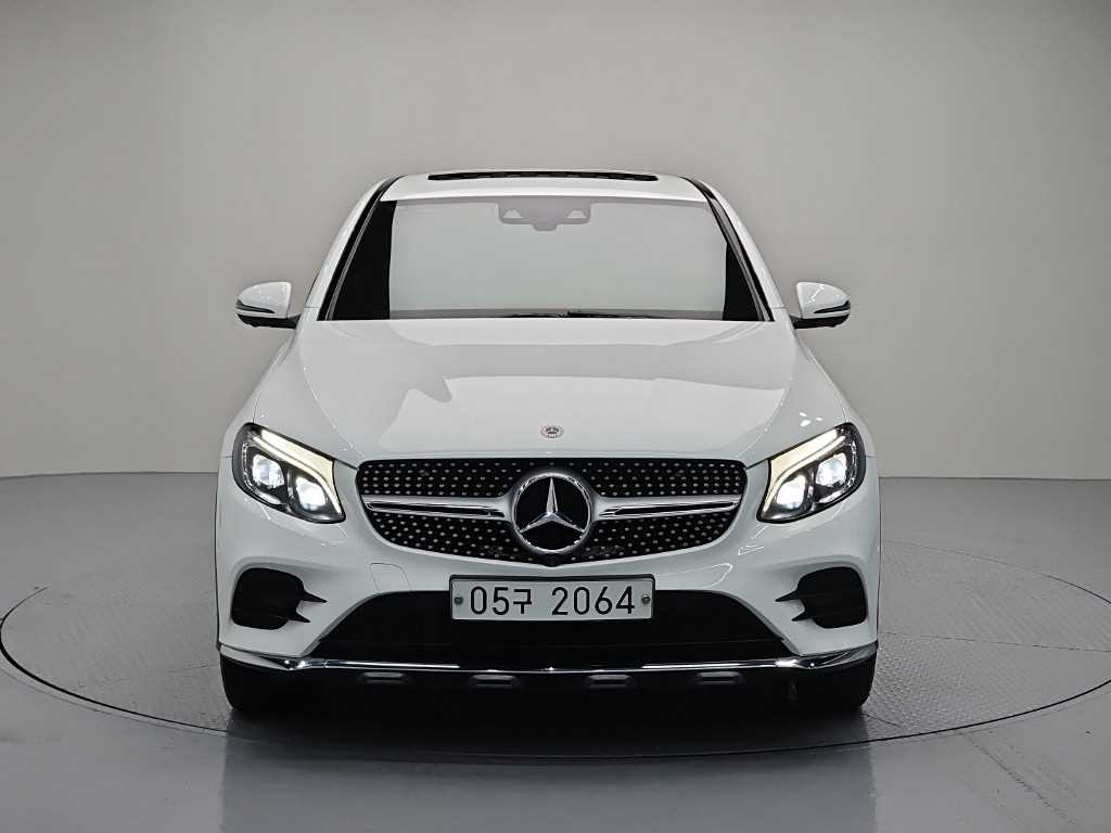 벤츠 GLC 클래스 GLC 300 4MATIC 쿠페 사진 2/20
