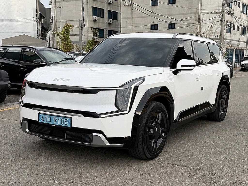 기아 EV9 롱레인지 4WD 어스 사진 2/19