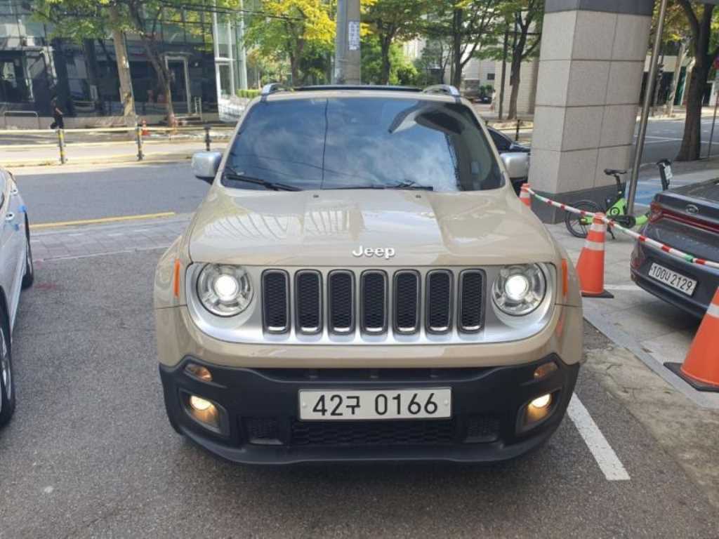 지프 레니게이드 2.0 디젤 리미티드 AWD 사진