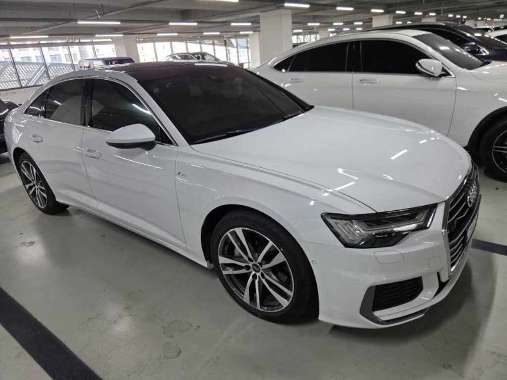 아우디 A6 45 TFSI 프리미엄 사진 2/8
