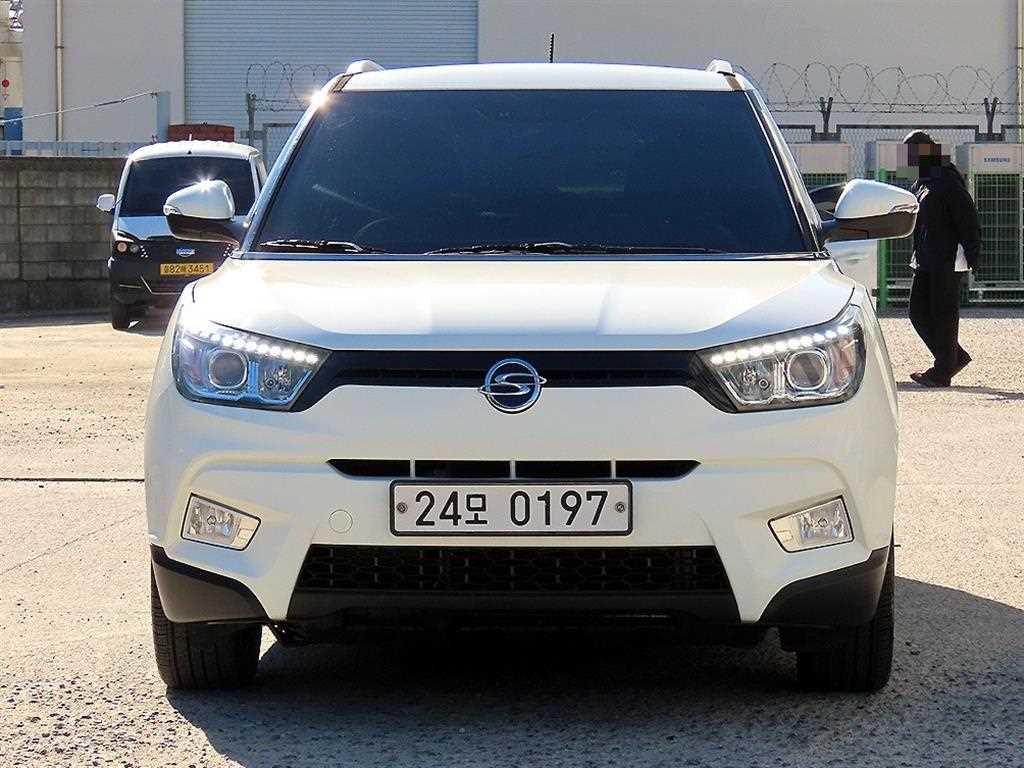 KGM 티볼리 가솔린 2WD 1.6 LX 최고급형 사진