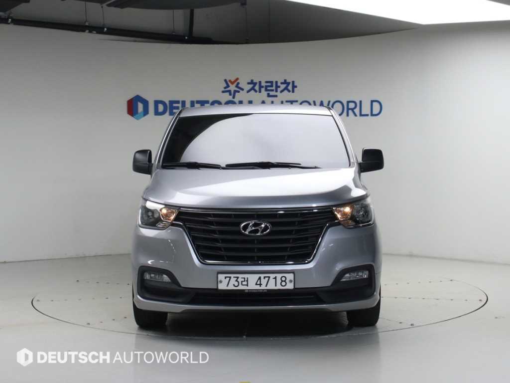 현대 스타렉스 2WD 웨건 12인승 스마트 사진