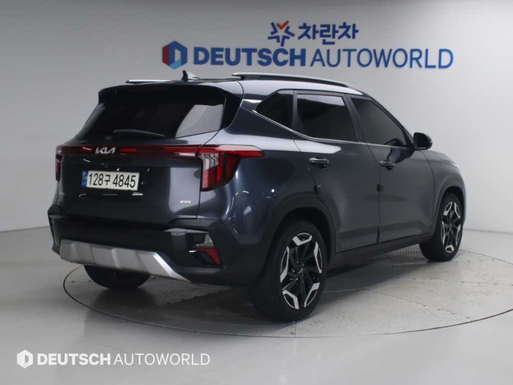 기아 셀토스 가솔린 1.6 터보 4WD 시그니처 사진 2/20