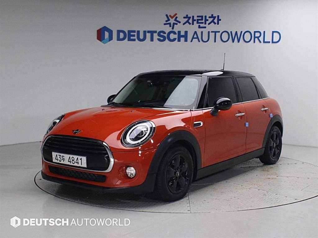 MINI 쿠퍼 5도어 기본형 사진