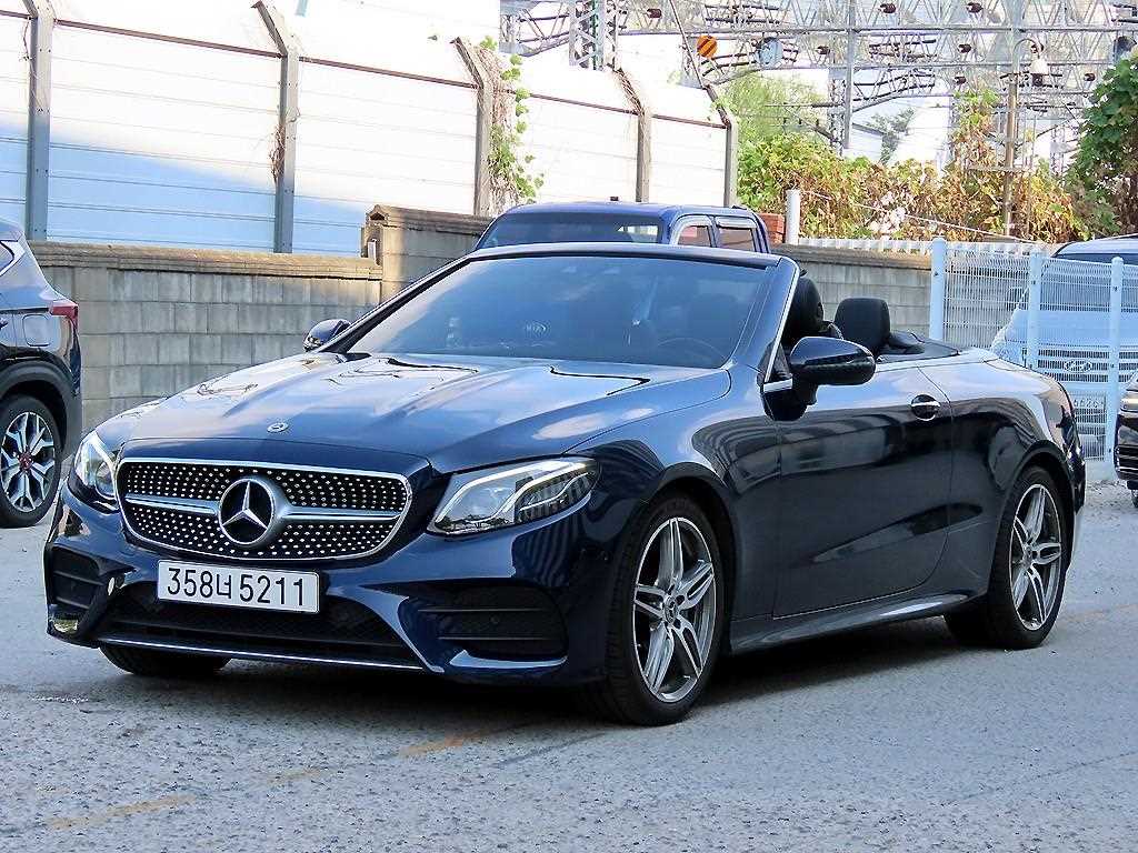 벤츠 E 클래스 E220d 카브리올레 사진 2/20