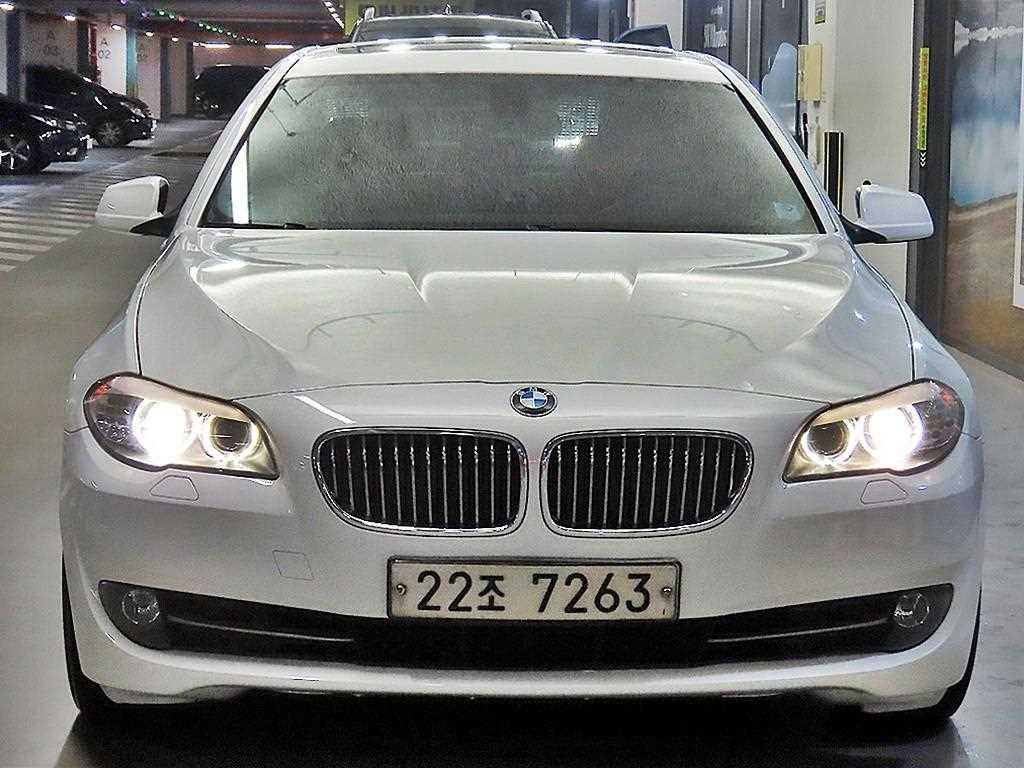 BMW 5시리즈 520d 사진 2/20