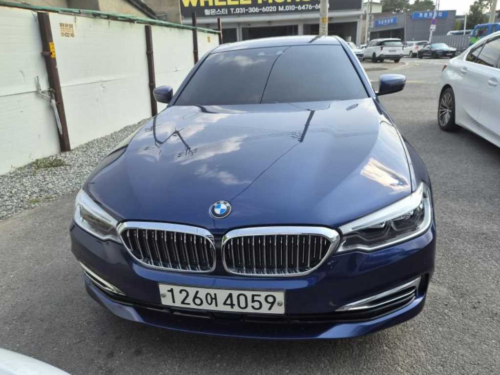 BMW 5시리즈 520d xDrive 럭셔리 플러스 사진