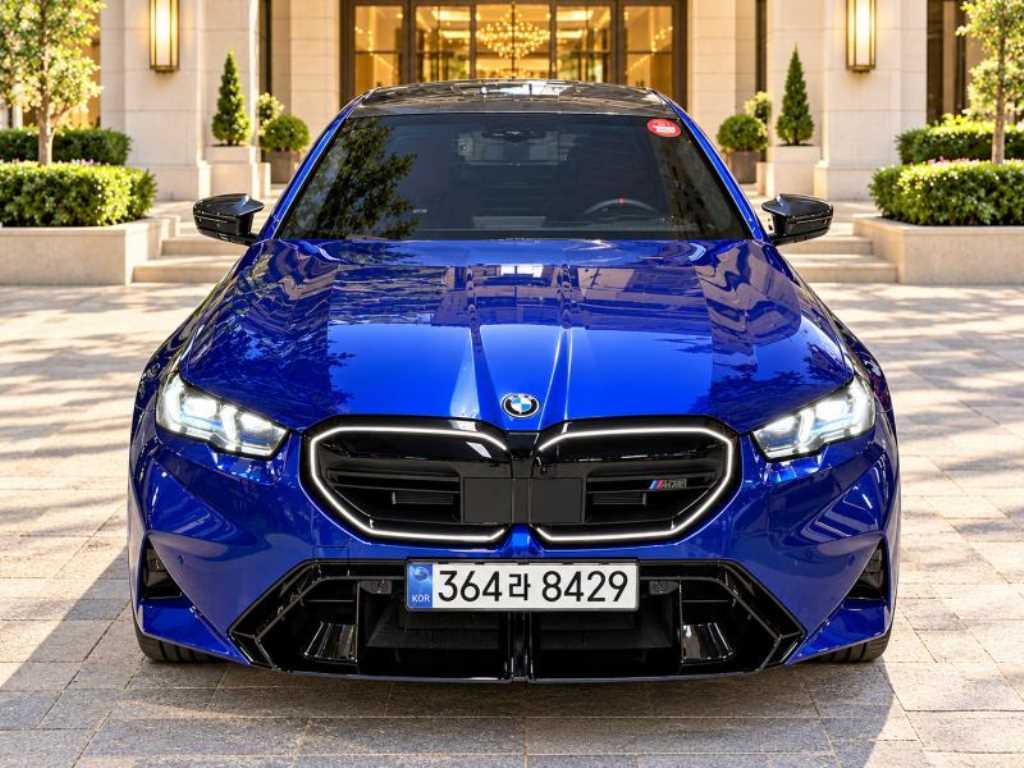 BMW 5시리즈 4.4 사진