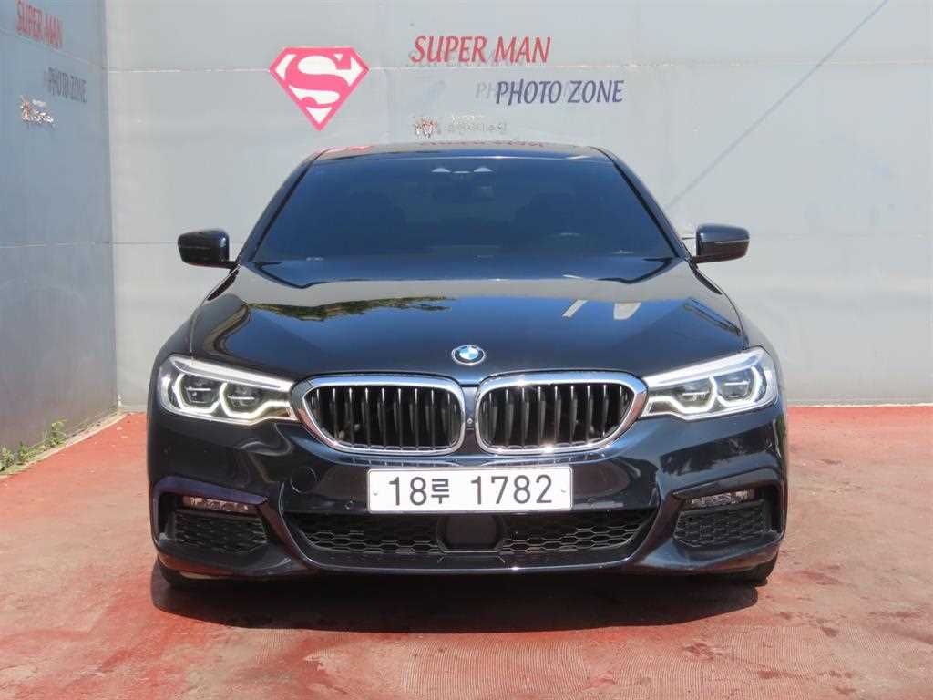 BMW 5시리즈 530i M 스포츠 플러스 사진 2/20